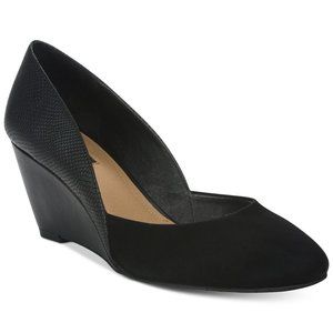 Tahari Palace Black Wedge Pumps 11M